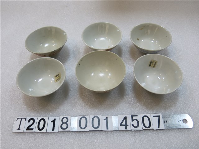 陶瓷製日本軍人與日本旗圖樣紀念碗 (共2張)