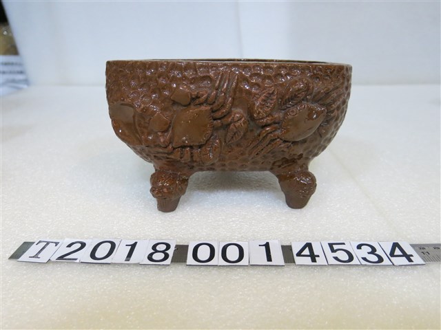 陶製螃蟹三足小香爐 (共1張)