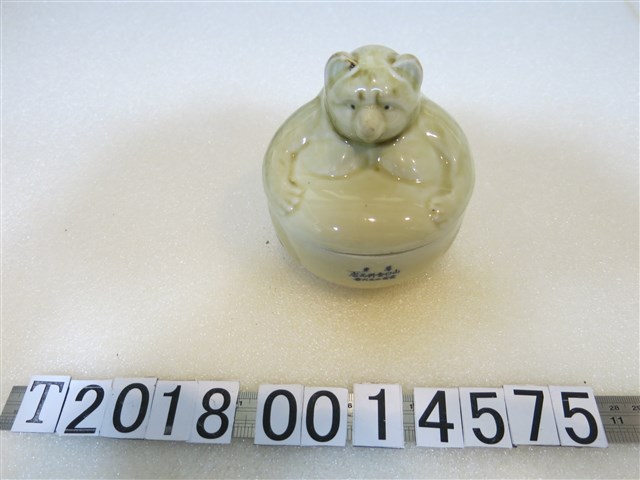 山口食料品店狸型瓷盒 (共1張)