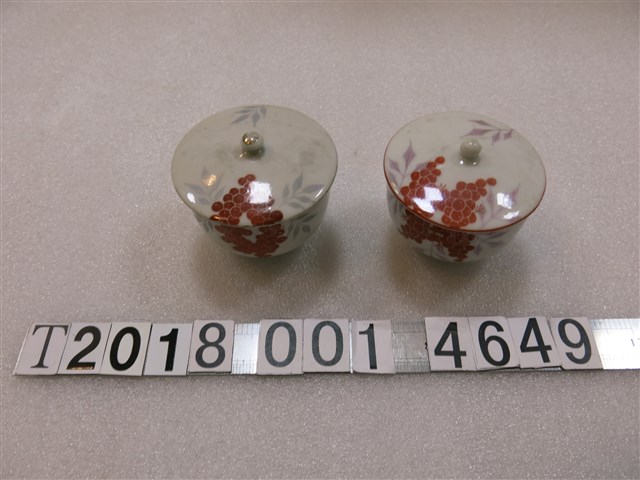 陶製葡萄紋路茶杯組 (共2張)