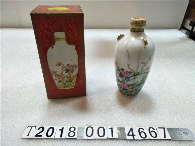 陶製金門酒廠出品秋節酒酒瓶 (共1張)