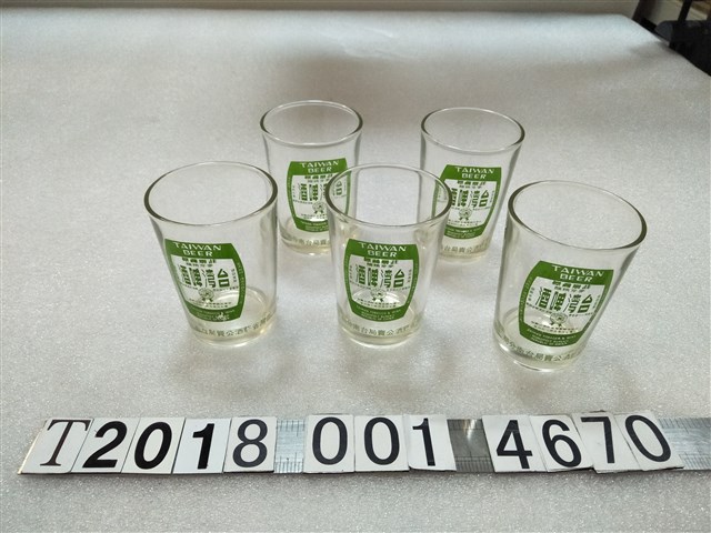 玻璃製臺灣省菸酒公賣局臺南分局臺灣啤酒紀念杯組 (共1張)