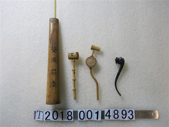 臺灣名產與日月潭菸斗紀念品 (共1張)