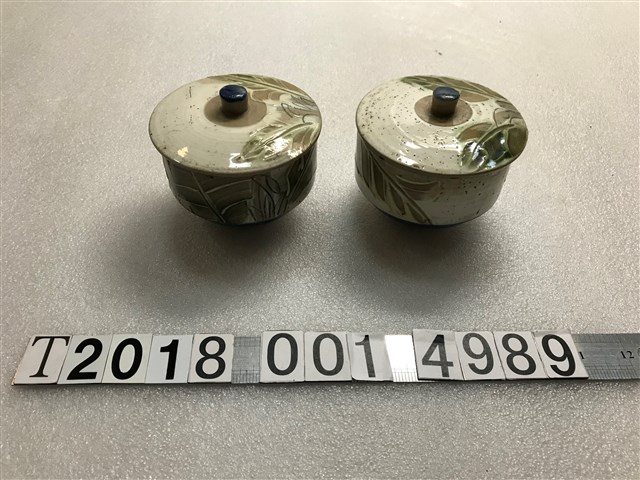 陶製葉形圖示茶杯 (共1張)