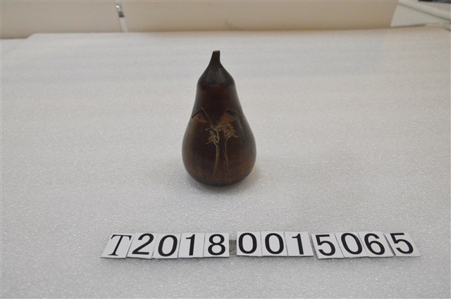 刻阿里山神木字木製水滴形紀念品 (共2張)