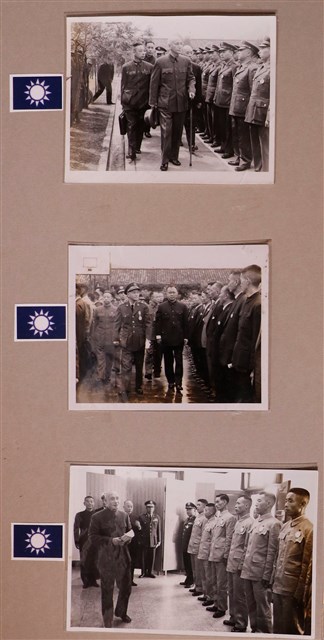蔣介石總統巡視基層領導幹部照片 (共1張)