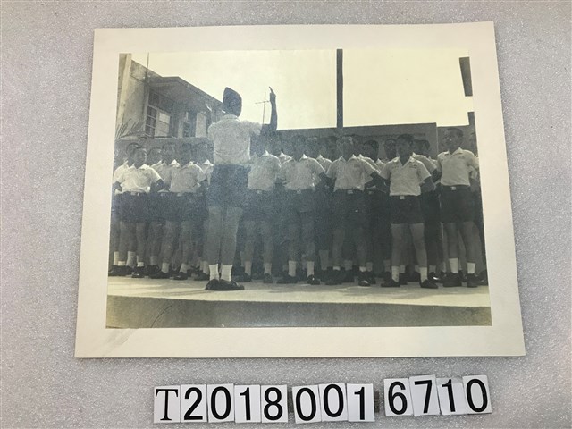 學生合唱黑白照片 (共1張)