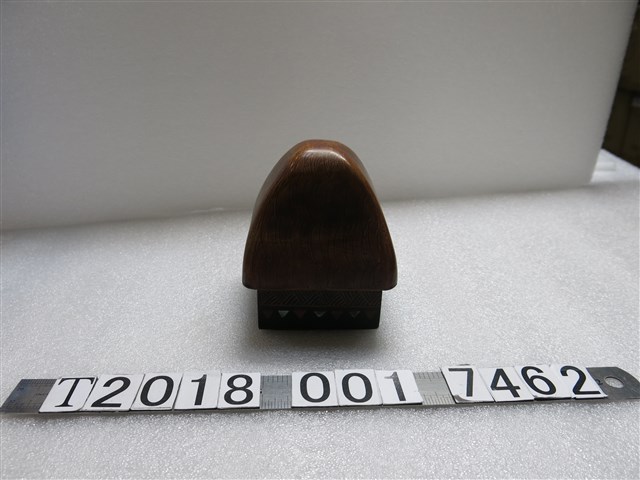 圖騰紋飾漆器菸灰缸 (共3張)