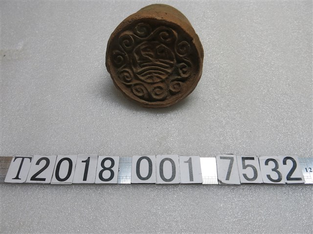 陶製臺南孔廟紋飾瓦 (共1張)