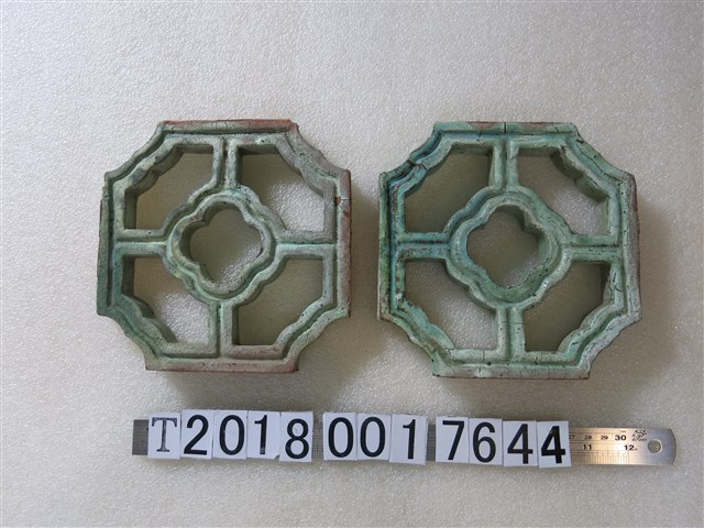 綠色雲狀窗花 (共1張)