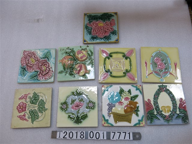 各式水果與花朵造型彩繪磁磚 (共1張)