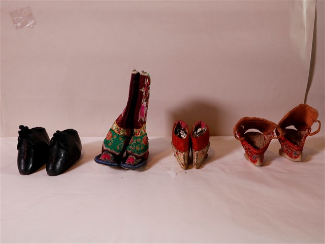 各式小腳鞋 (共1張)