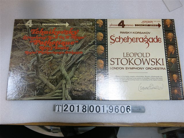 phase 4 stereo出品林姆斯基─高沙科夫《天方夜譚交響曲》與柴可夫斯基《B小調第六號交響曲，作品74「悲愴」》黑膠唱片 (共1張)