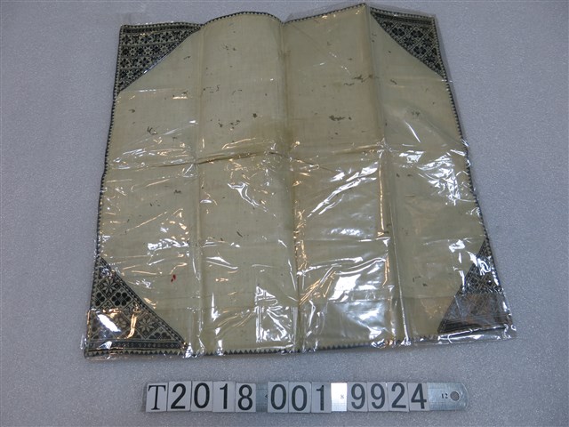 平埔族四角繡花正方形手帕 (共1張)