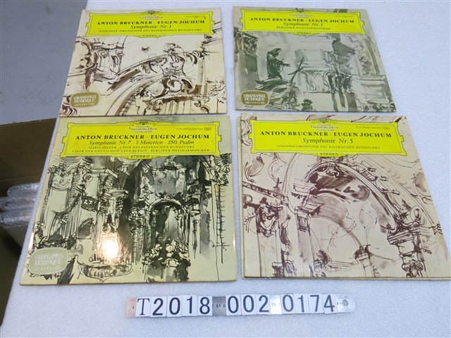 德意志留聲機公司發行安東‧布魯克納交響曲黑膠唱片 (共2張)