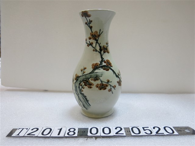 臺灣海運公司敬贈臺蕉輪初航紀念花瓶 (共2張)