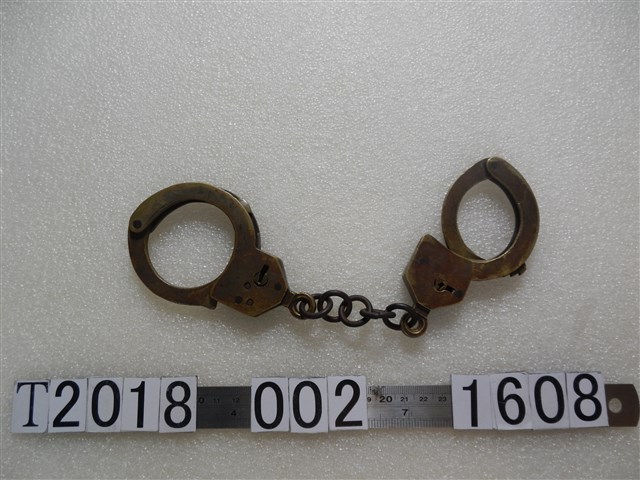 鐵製手銬 (共1張)