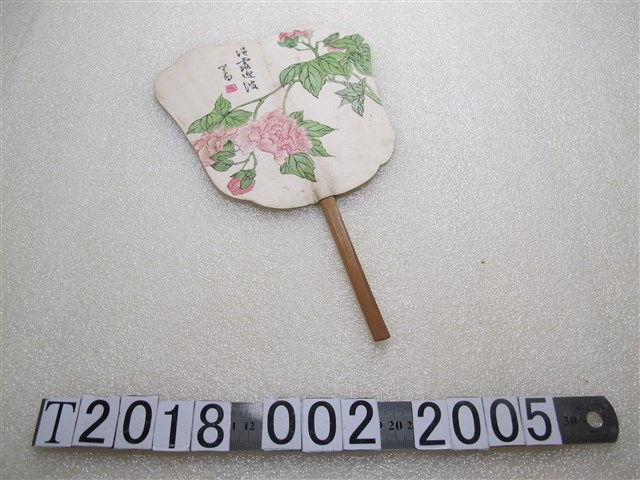 臺灣省臺中菸酒配銷區菸酒配銷聯合會敬贈菸酒零售價目表扇子 (共1張)