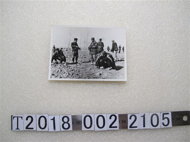 工人測量工作照 (共1張)