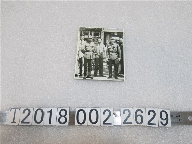 軍人黑白合照 (共1張)