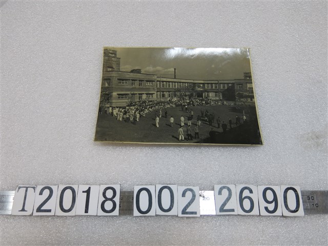 民眾集合黑白照片 (共1張)