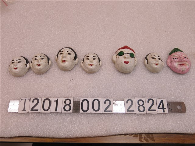 木製各式白臉戲偶面具 (共1張)