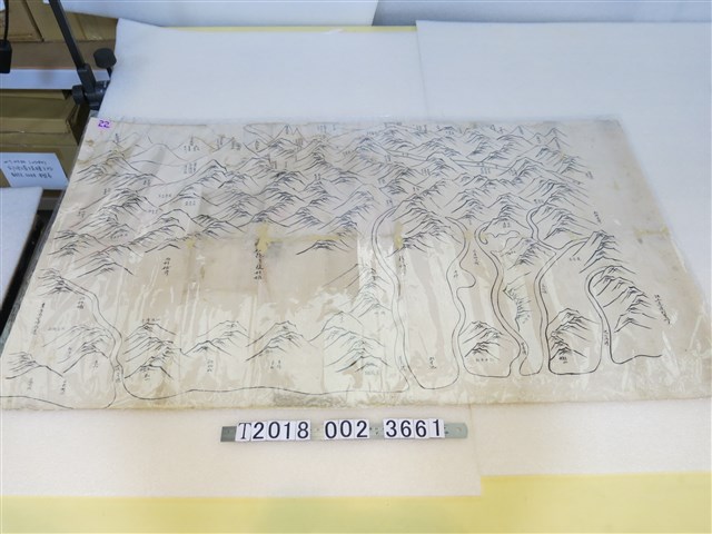 〈臺灣中部東部地區局部山脈地圖〉 (共1張)