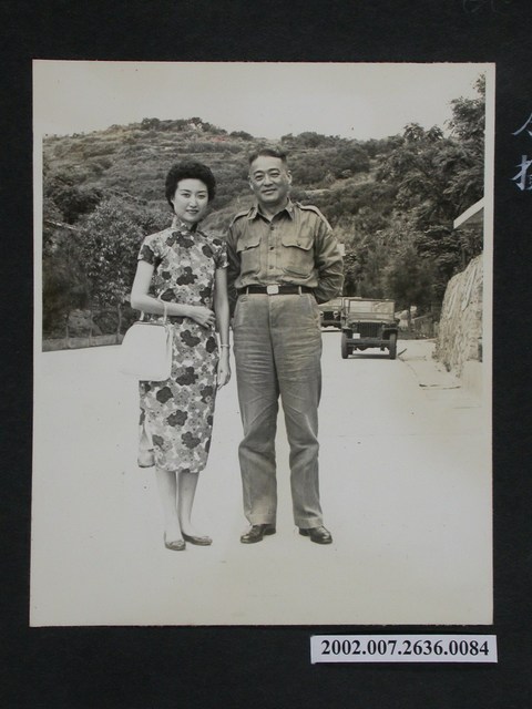 在連江縣政府與名伶張正芬合影