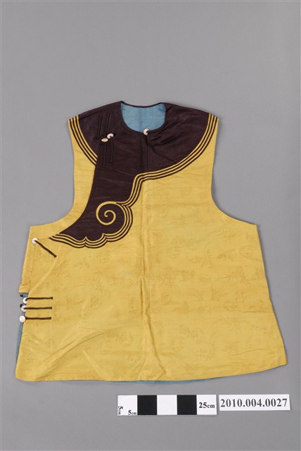 黃色絲質緹花大襟女背心