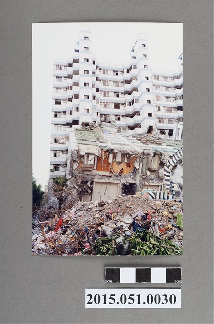 921地震臺中大里臺中王朝大樓倒塌