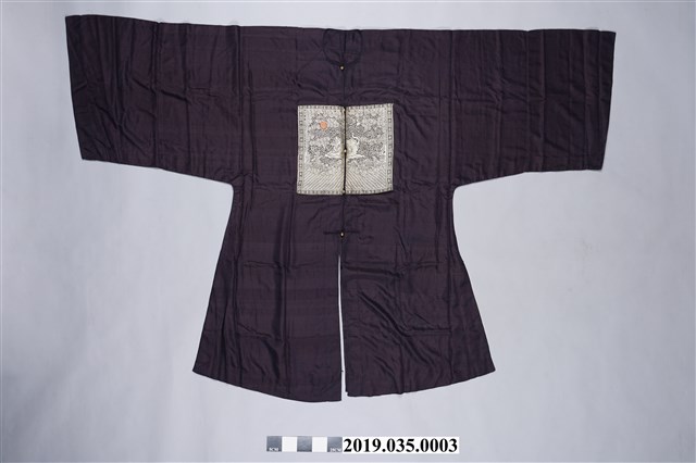 潘踏比厘六品武官補服