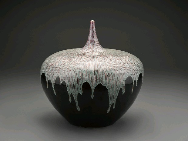 藏品:新釉里紅瓶的(2)張圖片