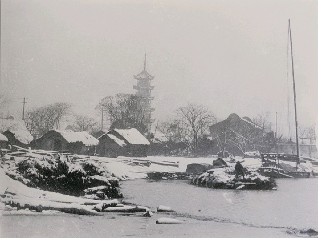 藏品:上海龍華塔雪景的(1)張圖片