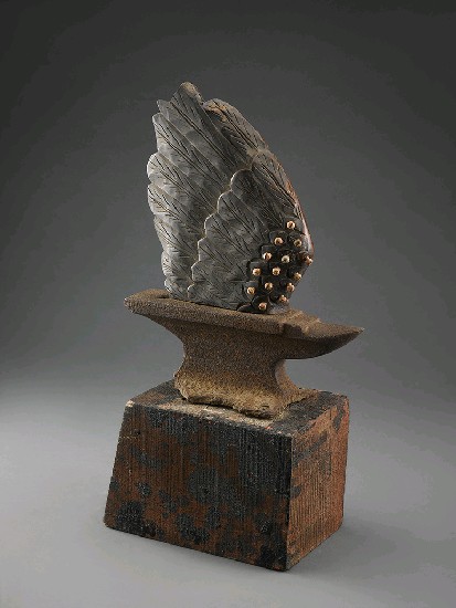 藏品:歷史殘骸系列之3:在鐵砧上有螺絲的翅膀的(3)張圖片