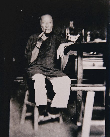 藏品:阿媽閒居的(1)張圖片