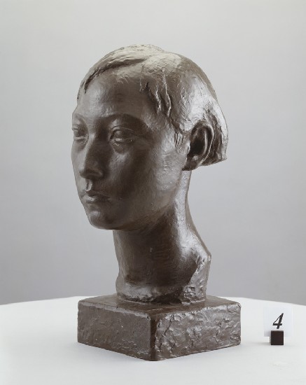 藏品:少女頭像的(2)張圖片