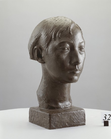 藏品:少女頭像的(8)張圖片