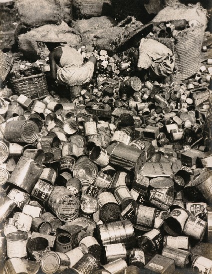 藏品:拾鐵罐的(1)張圖片