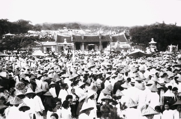 藏品:戰前戰後系列-廟會(新埔義民廟)的(1)張圖片