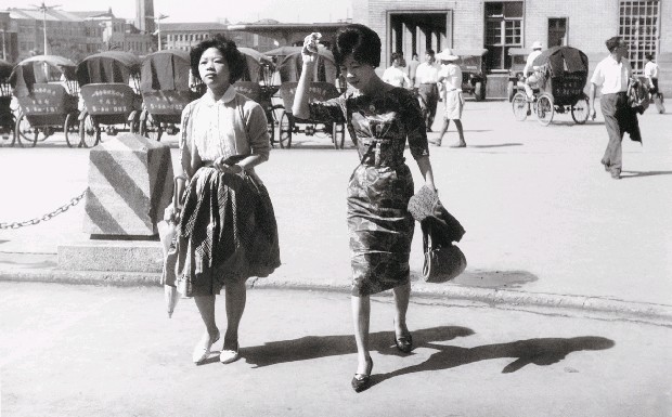 藏品:戰前戰後系列-旅客即景(台北車站)的(1)張圖片