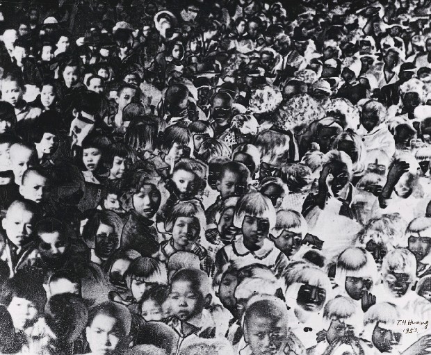 藏品:龍山寺系列-布袋戲的小觀眾的(1)張圖片