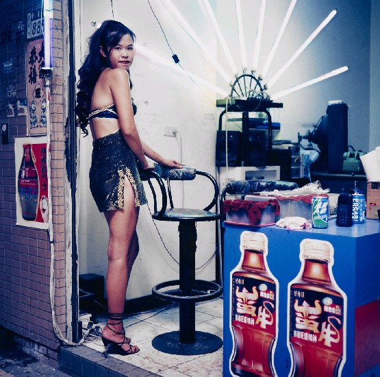 藏品:檳榔西施系列-8的(1)張圖片