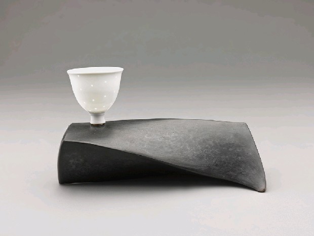 藏品:只是一個在基座上的陶器之六的(1)張圖片