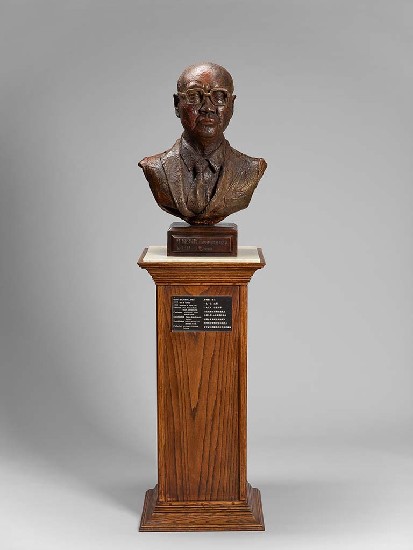 藏品:許鴻源雕像的(1)張圖片