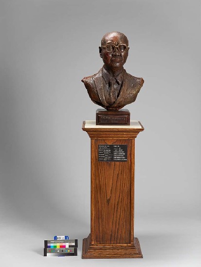 藏品:許鴻源雕像的(7)張圖片