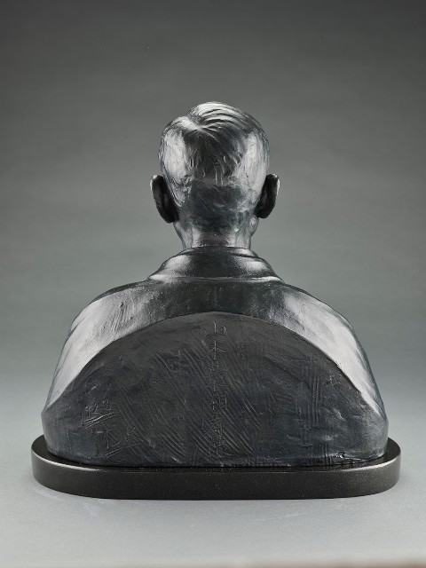 藏品:山本悌二郎像的(4)張圖片