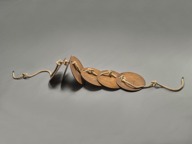 藏品:A String of Full Moons的(2)張圖片