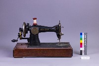 手搖縫紉機藏品圖，第2張