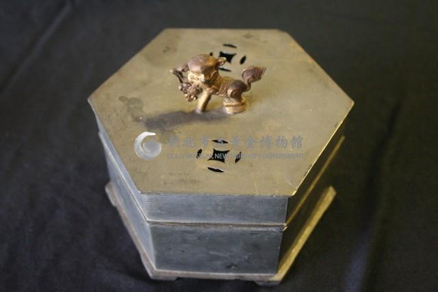 六角粉盒藏品圖，第3張