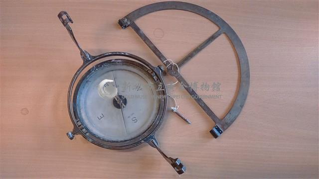 傾斜儀藏品圖，第1張